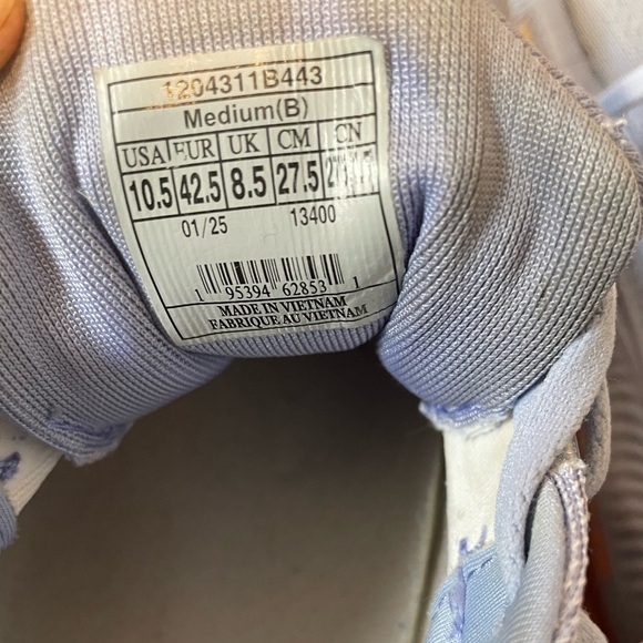 Ghost 17 Brooks running shoes - Picture 9 of 10